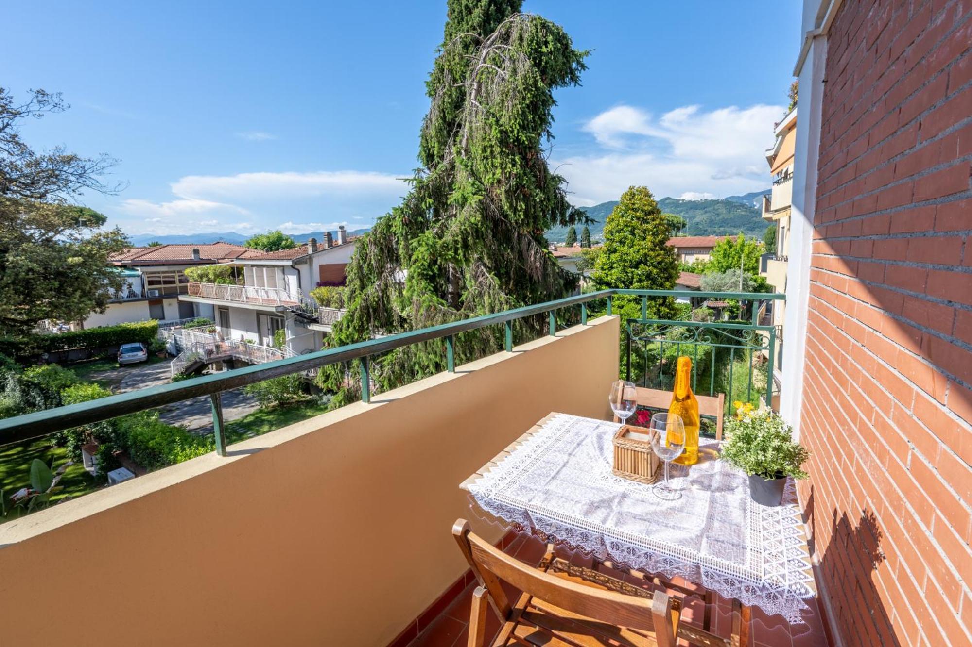New Luxury 2Bdr Terrace, Views, Ac Lägenhet Marina Di Carrara Exteriör bild