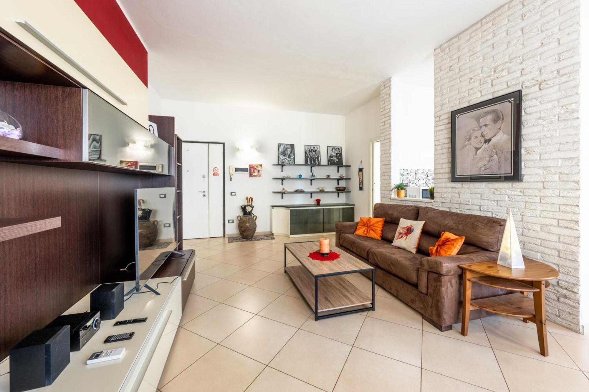 New Luxury 2Bdr Terrace, Views, Ac Lägenhet Marina Di Carrara Exteriör bild