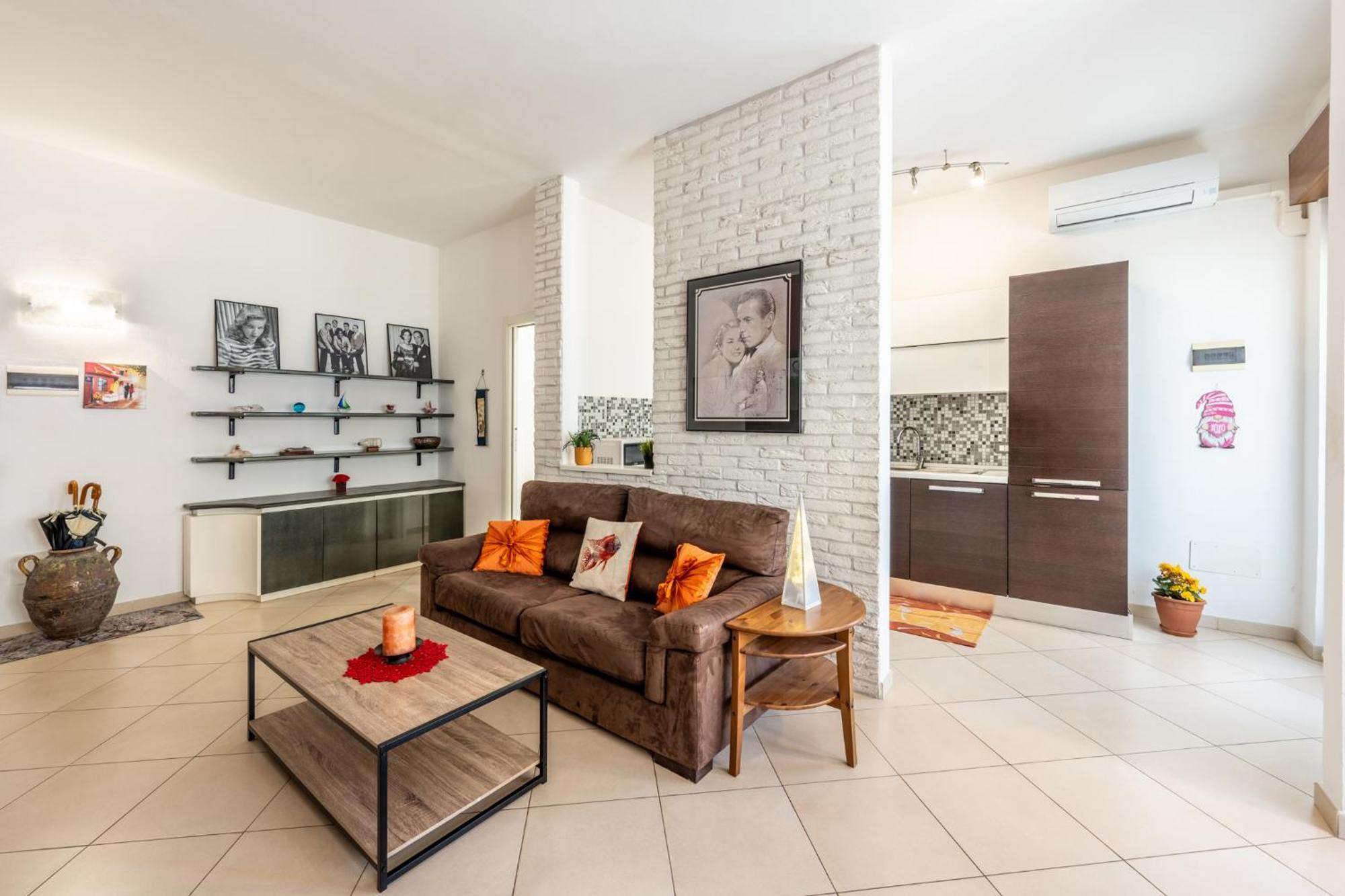 New Luxury 2Bdr Terrace, Views, Ac Lägenhet Marina Di Carrara Exteriör bild